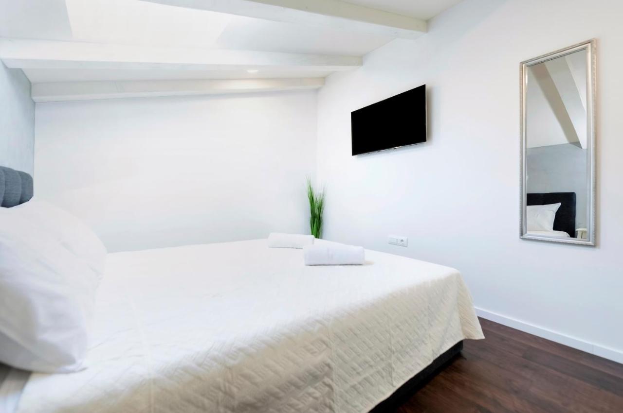 Deluxe Apartments A&A - 2 Rovinj Exterior foto